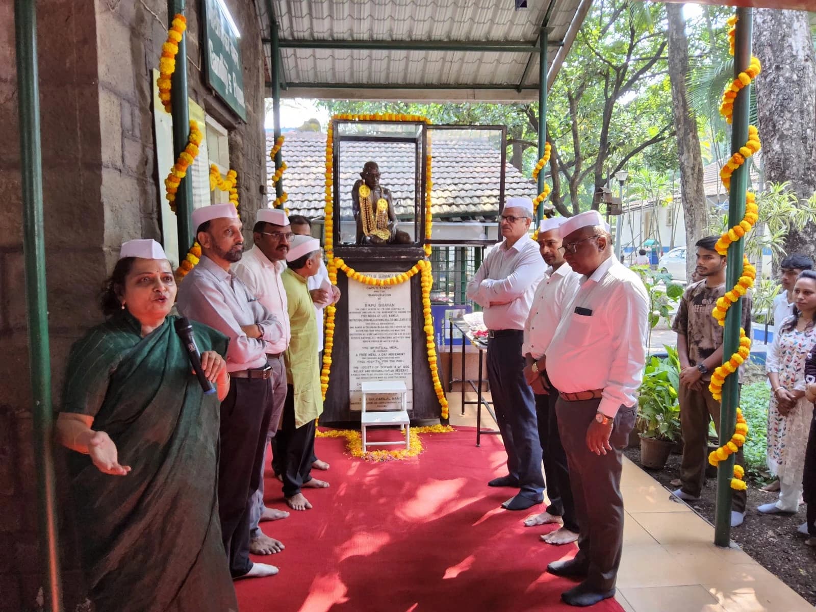 पुण्यात राष्ट्रीय निसर्गोपचार संस्थेत गांधी जयंती साजरी